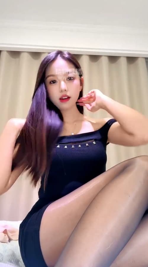 妮可 超薄黑丝 盯射 tg搜