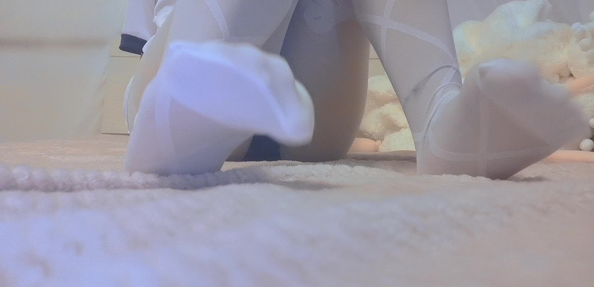 [白丝 lo袜 近距离 秀足]