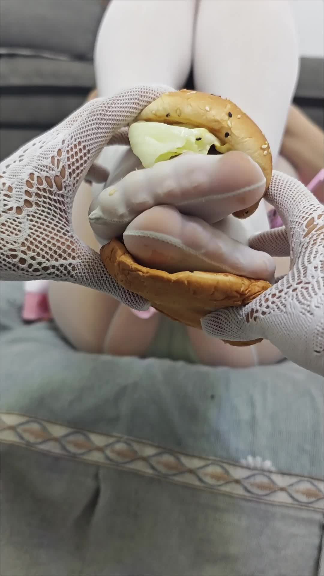 [白丝 秀足 可食用玉足 华莱士打钱！]